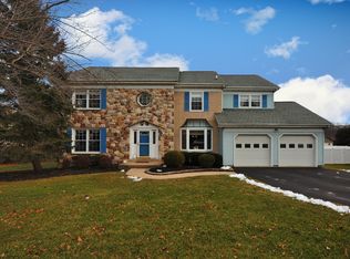 103 Valley View Cir, Phoenixville, PA 19460
