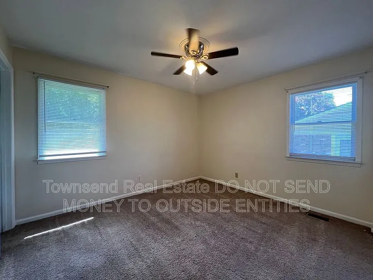 2213 Stanton St — Photo 10