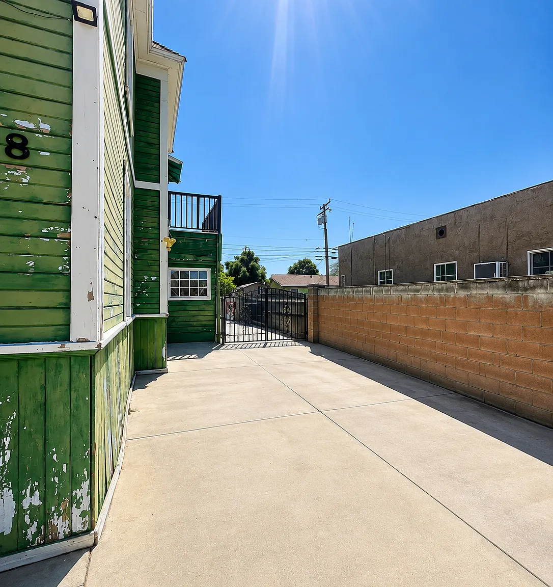 2 bed, 950 sqft, $2,000 — Photo 2