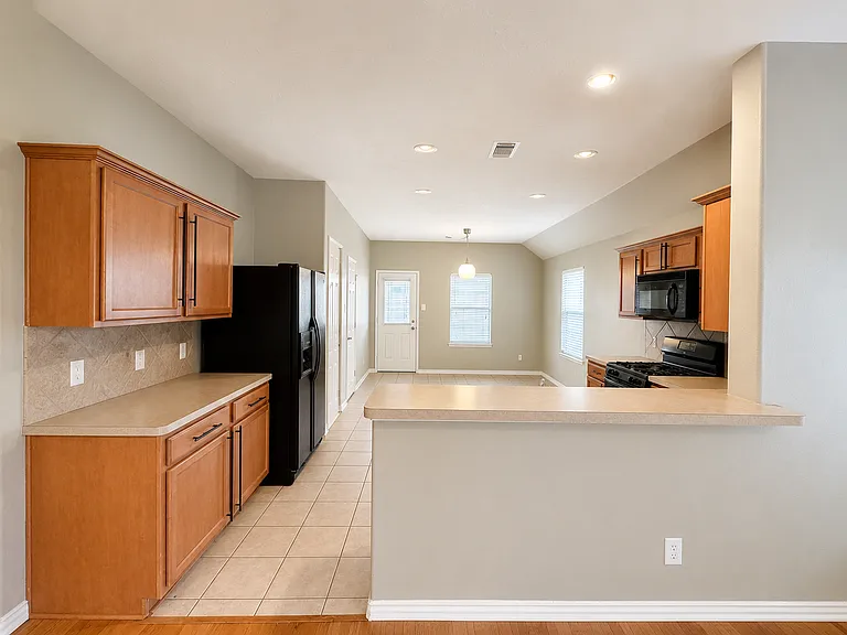 2119 Hawthorne Brk — Photo 4