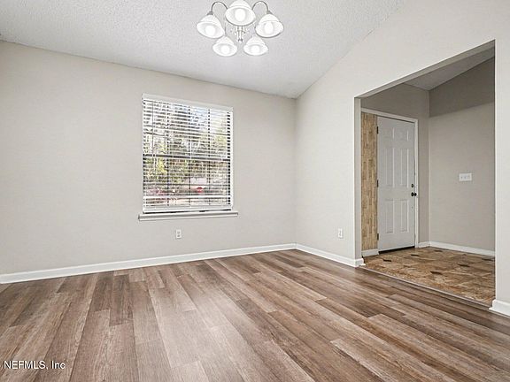 5th image of 6602 REGAL WOOD Court