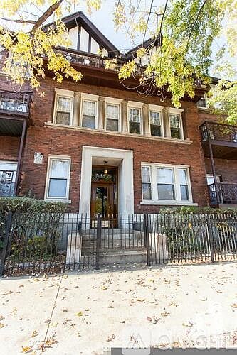 1st image of 1001 W Sunnyside Ave #1003-3