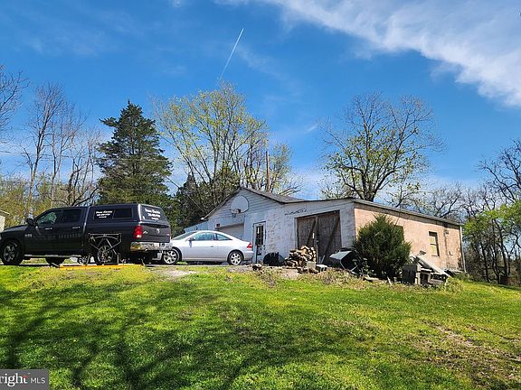 5th image of 5703 Tobery Rd