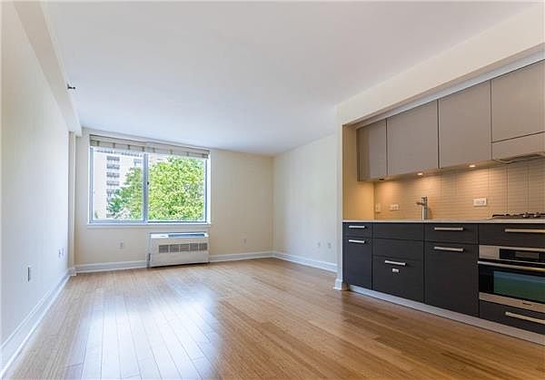 1st image of 505 W 47th St #2G