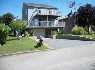 15 Nichol Ave, Warwick, RI 02886