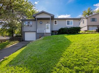 24 Bonnie Brae Cir, Council Bluffs, IA 51503