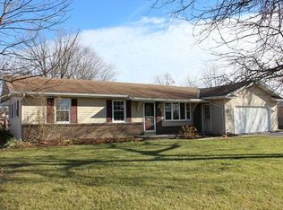 222 Jeanette Dr, Fostoria, OH 44830