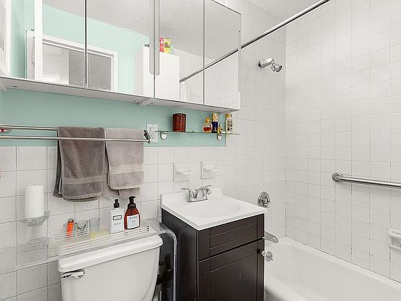 5th image of 609 Columbus Ave APT 12E