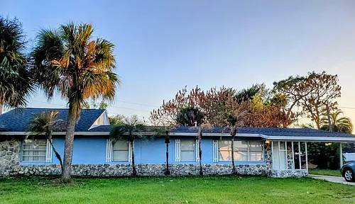 1424 Arrowsmith Ave Photo 1