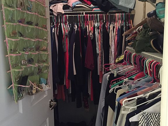 Master closet 2