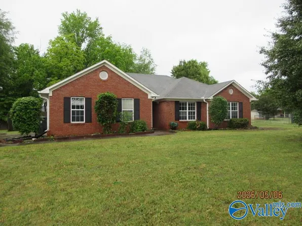 1885 Nick Davis Rd, Harvest, AL 35749