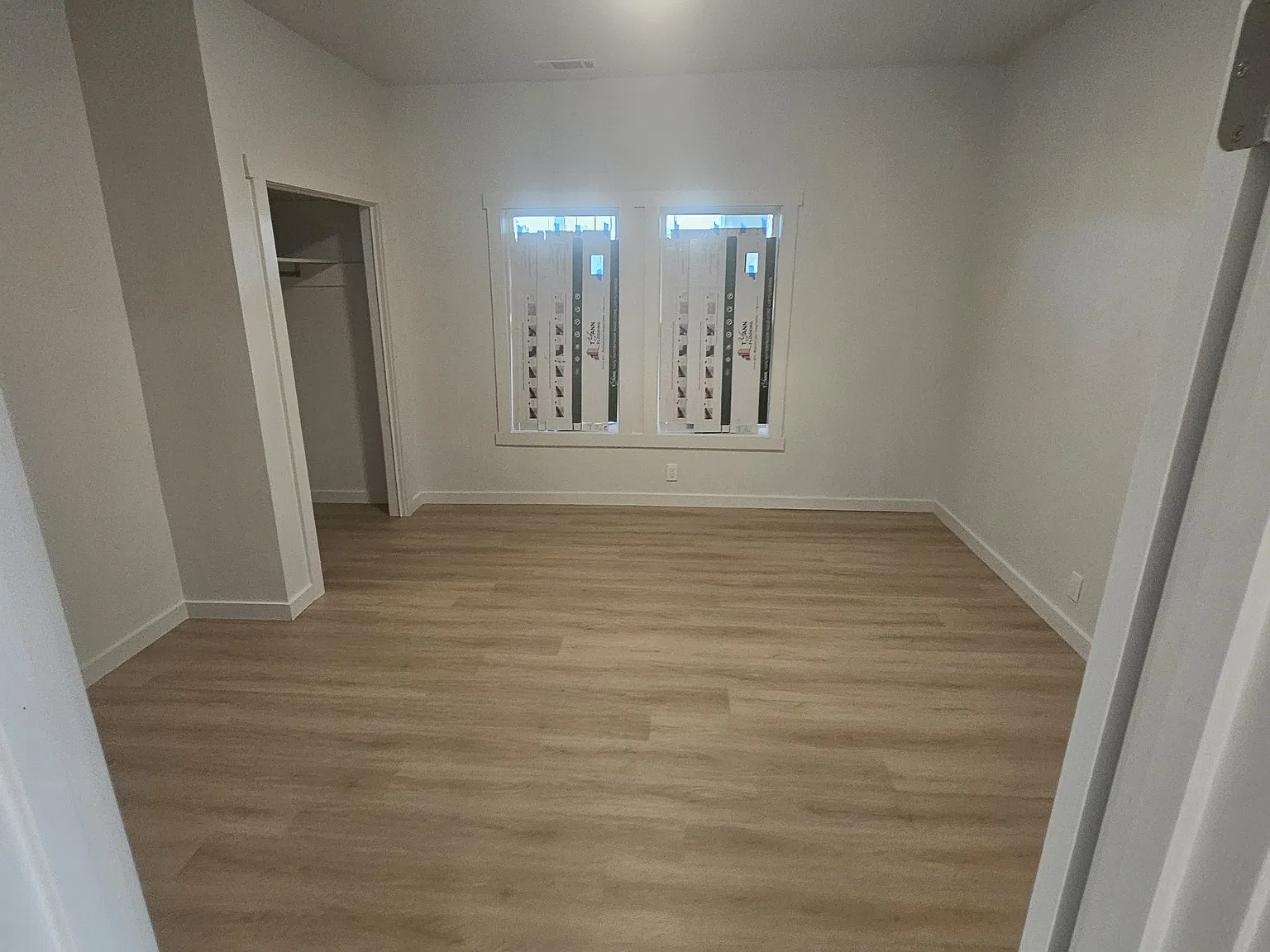 3 bed, 2072 sqft, $1,300 — Photo 3