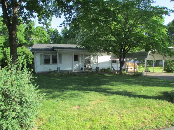 817 N 4th St, Scottsville, KY 42164