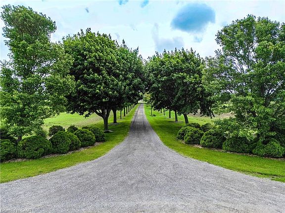 2nd image of 228 Charlotteville Rd #1