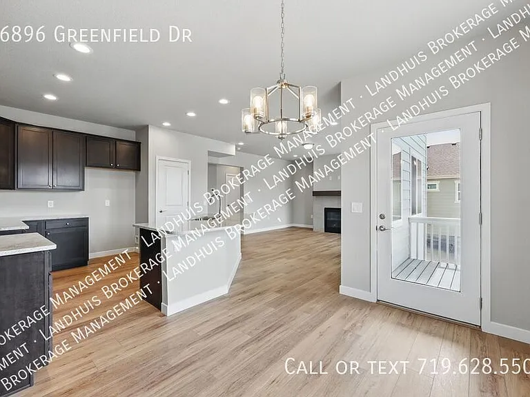 16896 Greenfield Dr — Photo 12