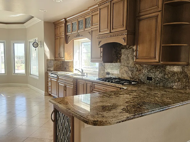 2123 Bennington Ct — Photo 2