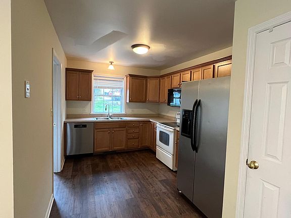 Kitchen area. Stove, dishwasher, and microwave are maintained by landlord.