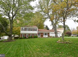 8013 W Point Dr, Springfield, VA 22153