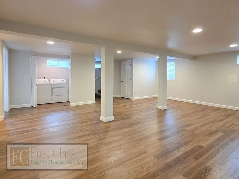 5735 N Montana Ave — Photo 19