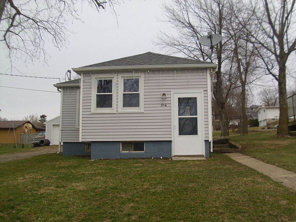 1st image of 314 W Lakeview St