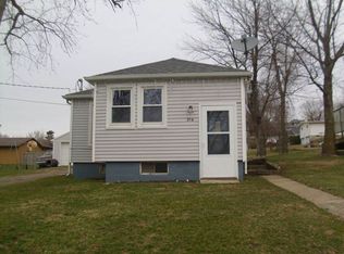 314 W Lakeview St, North English, IA 52316