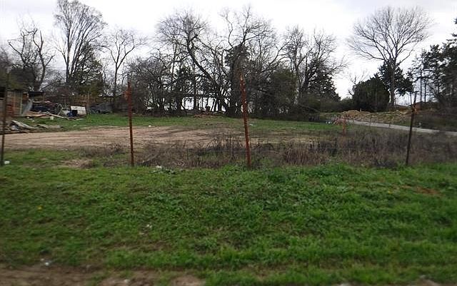 2nd image of 2919 Ripple Rd
