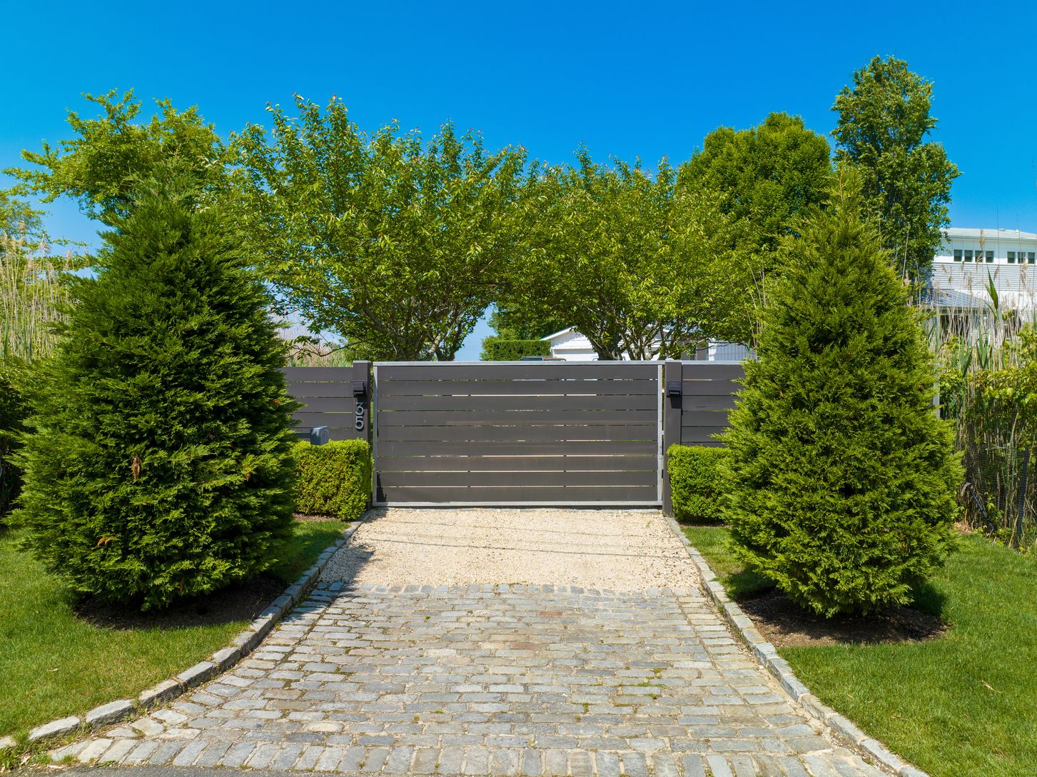 Entry Gate