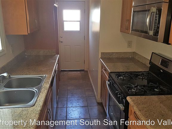 5th image of 11119 Morrison St
