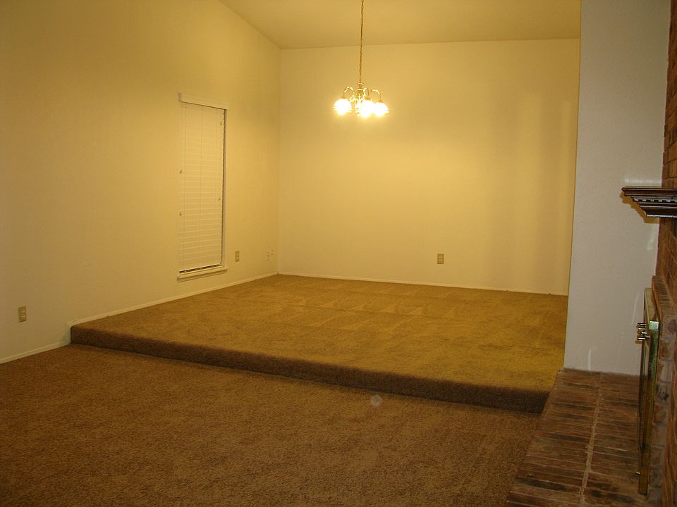 1st image of 1000 Lockhart Dr