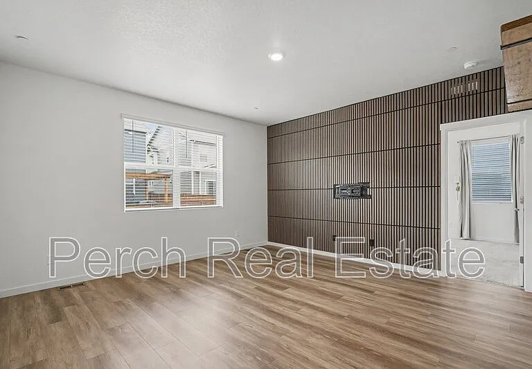 9892 Cathay St — Photo 6