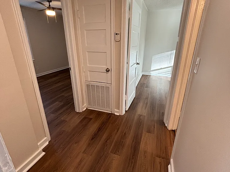 4201 Hawthorne Ave SW — Photo 28