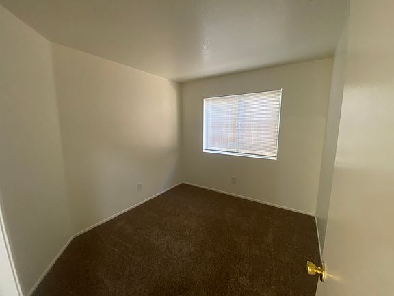 5th image of 3242 Shale Rd