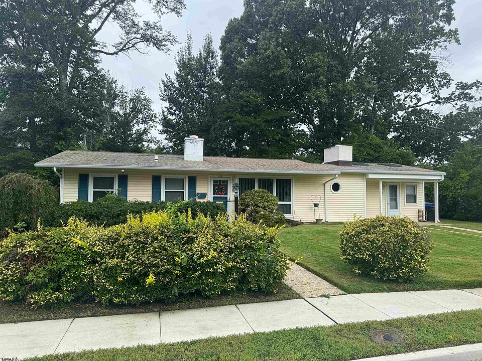 1st image of 200 Barr Ave