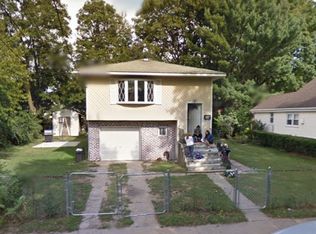 254 Brook St, Westbury, NY 11590