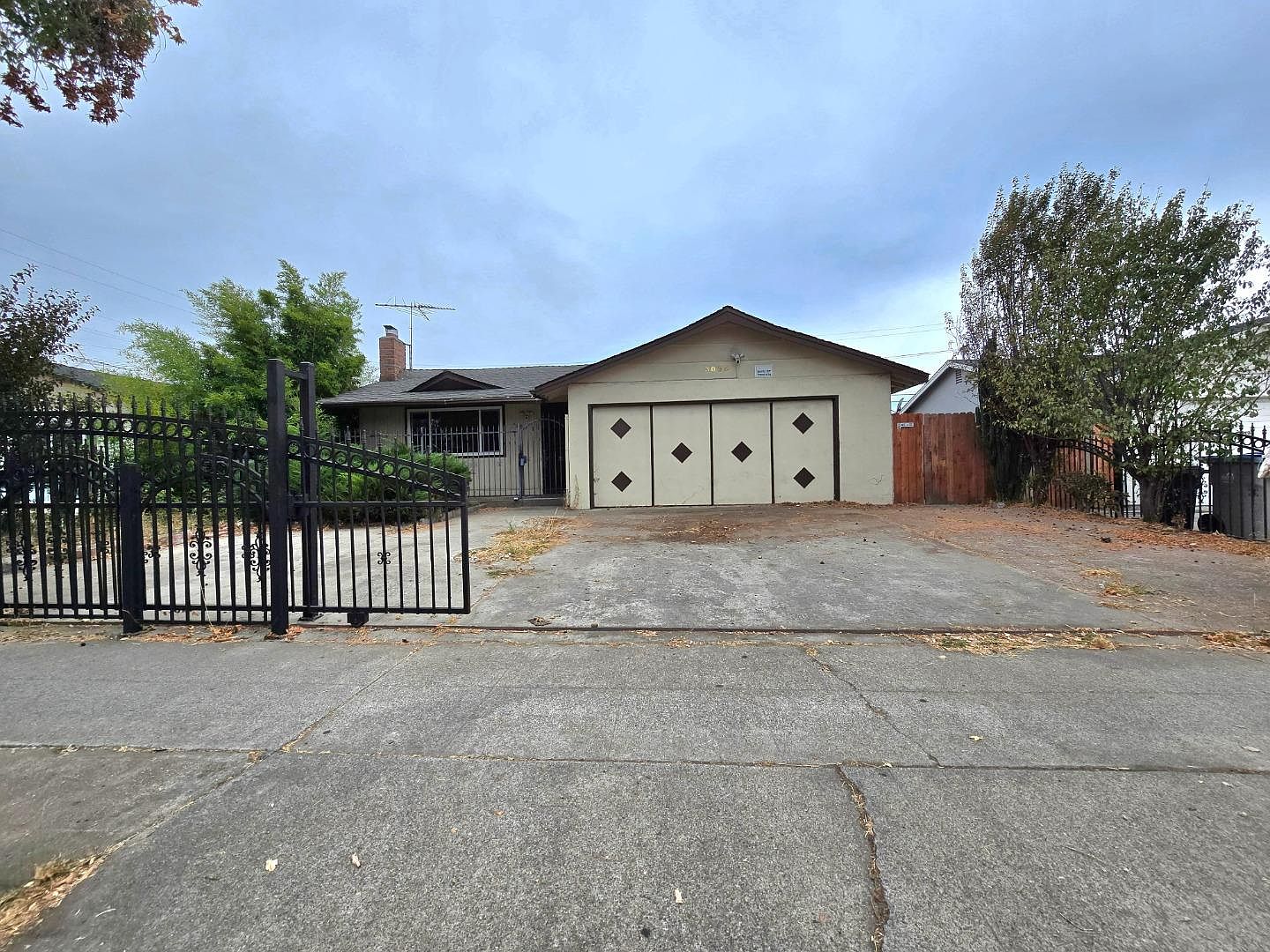 3085 Senter Rd, San Jose, CA 95111 | Zillow