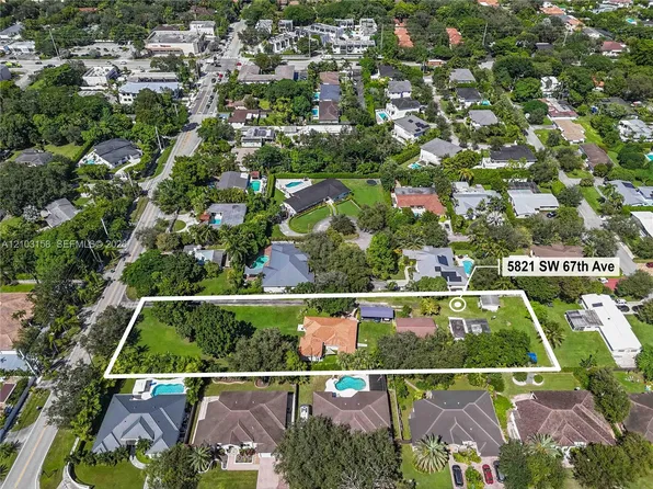 5821 SW 67th Ave, Miami, FL 33143
