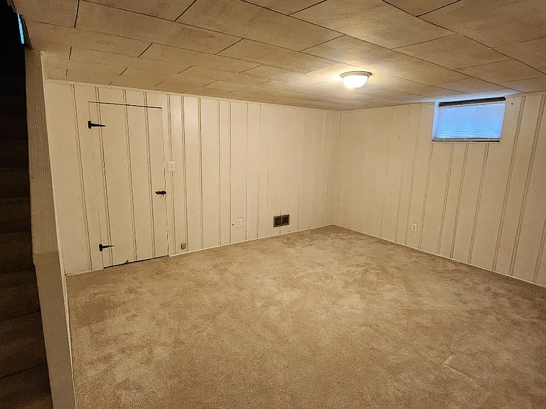 33 Darrow Dr — Photo 14