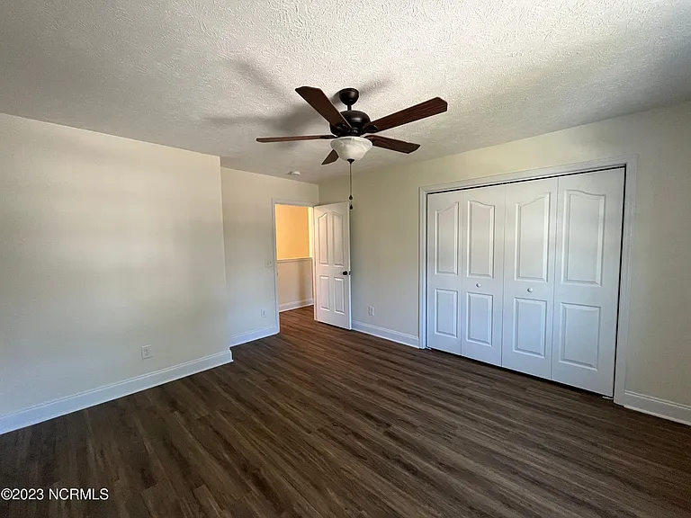 117 Lightwater Dr — Photo 12