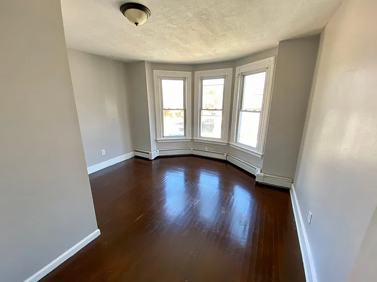 92 Chapel St #2 — Photo 10