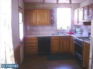 921 N 10th St, Reading, PA 19604