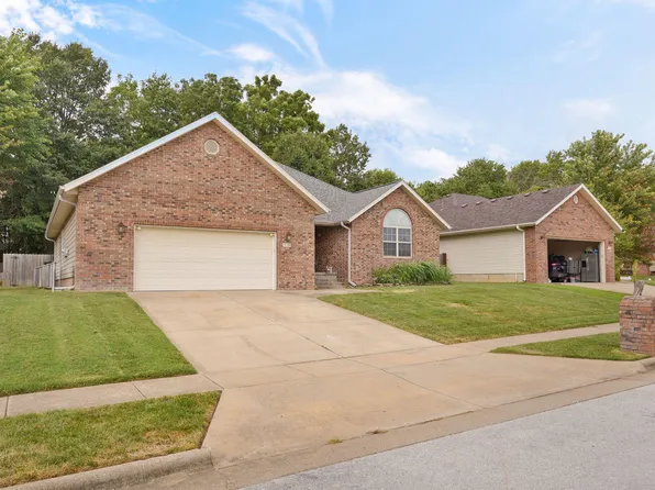 725 S Christopher Avenue, Springfield, MO 65802