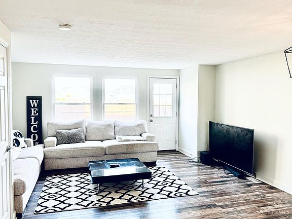 2nd image of 6486 Amber Ct