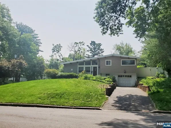 167 Belmont St, Englewood, NJ 07631