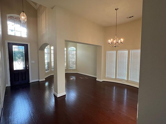 5th image of 13898 Alden Ln