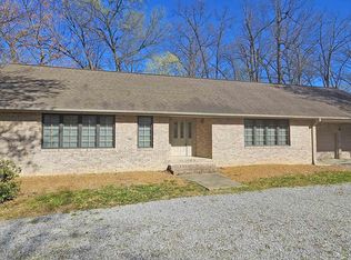 402 Easy St, Mount Carmel, IL 62863