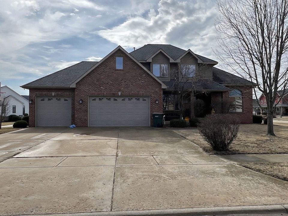 1st image of 2035 Amber Ln