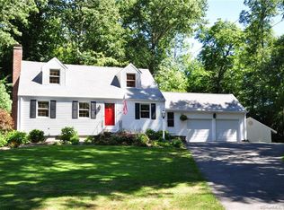 40 Tanglewood Rd, Farmington, CT 06032