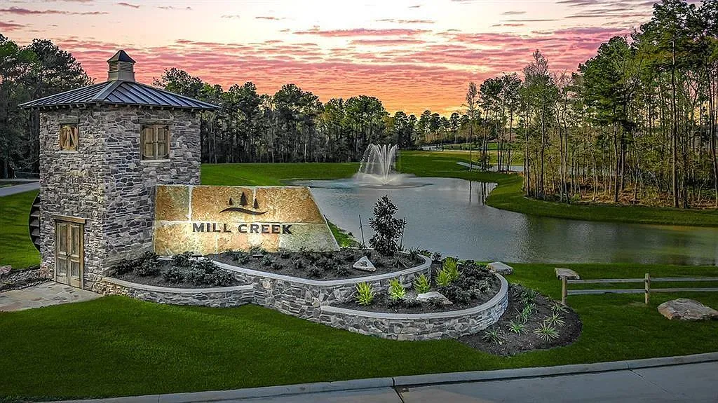 Building Photo - 40810 Hawthorne Glades St
