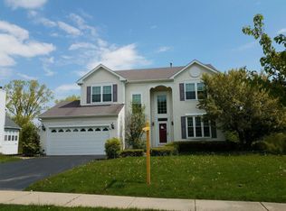 2702 Franklin Ct, Lindenhurst, IL 60046