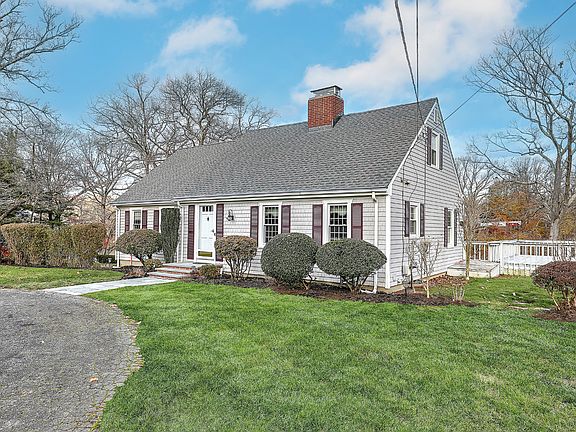 4th image of 155 Cedar Ave